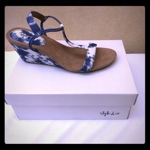Style & Co blue cloud sandals